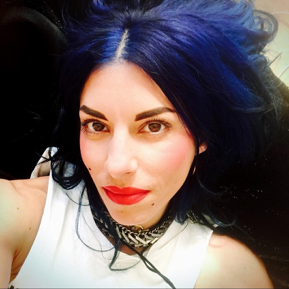 Meet your Posher, Traxxxi