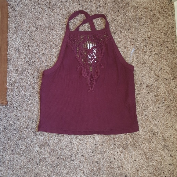 Kendall & Kylie Tops - Burgundy crop top with embroidered front