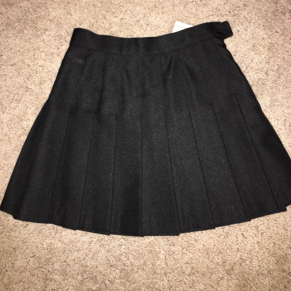 AMERICAN APPAREL PLEATED SKIRT BRAND NEW!!