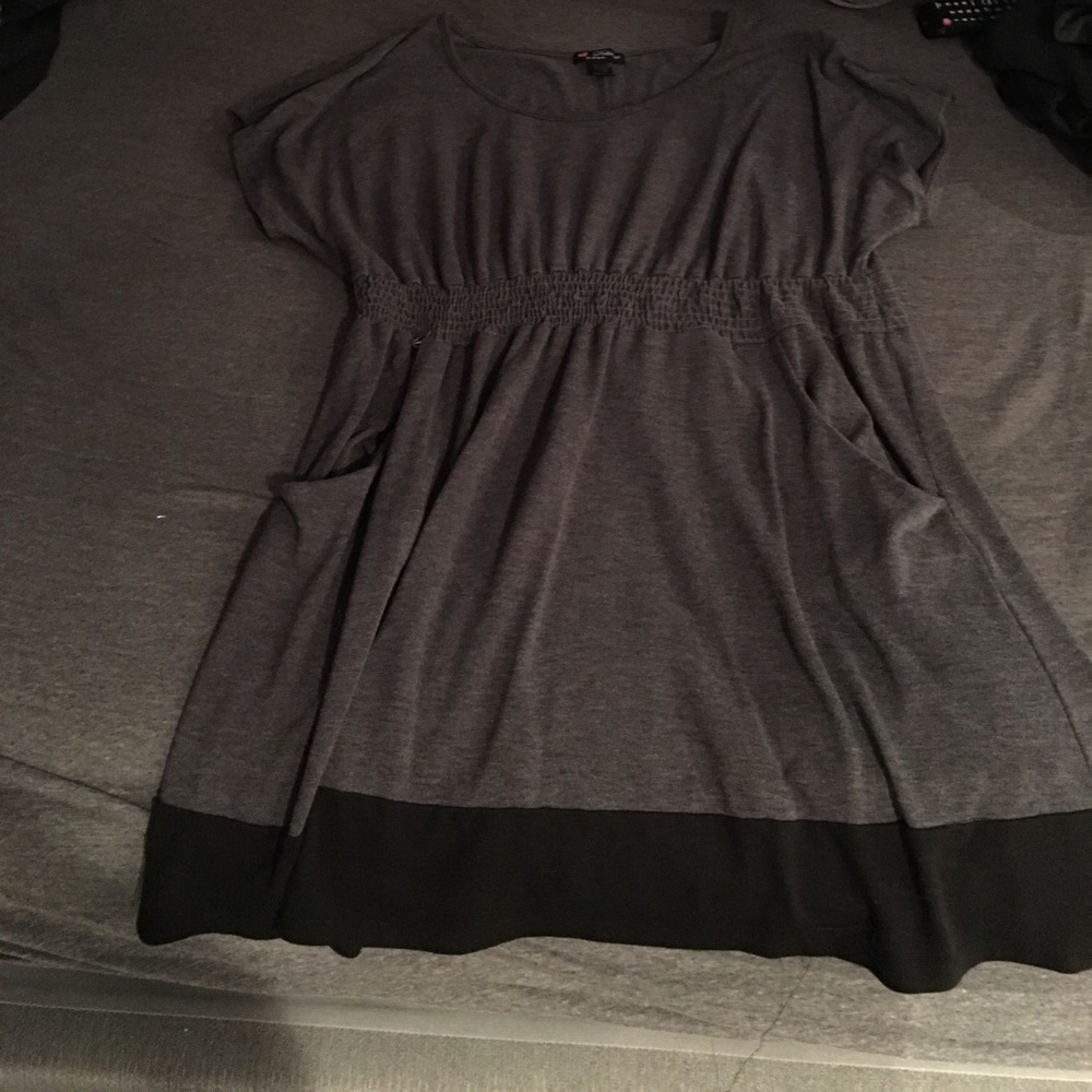 Grey and black dress with pockets