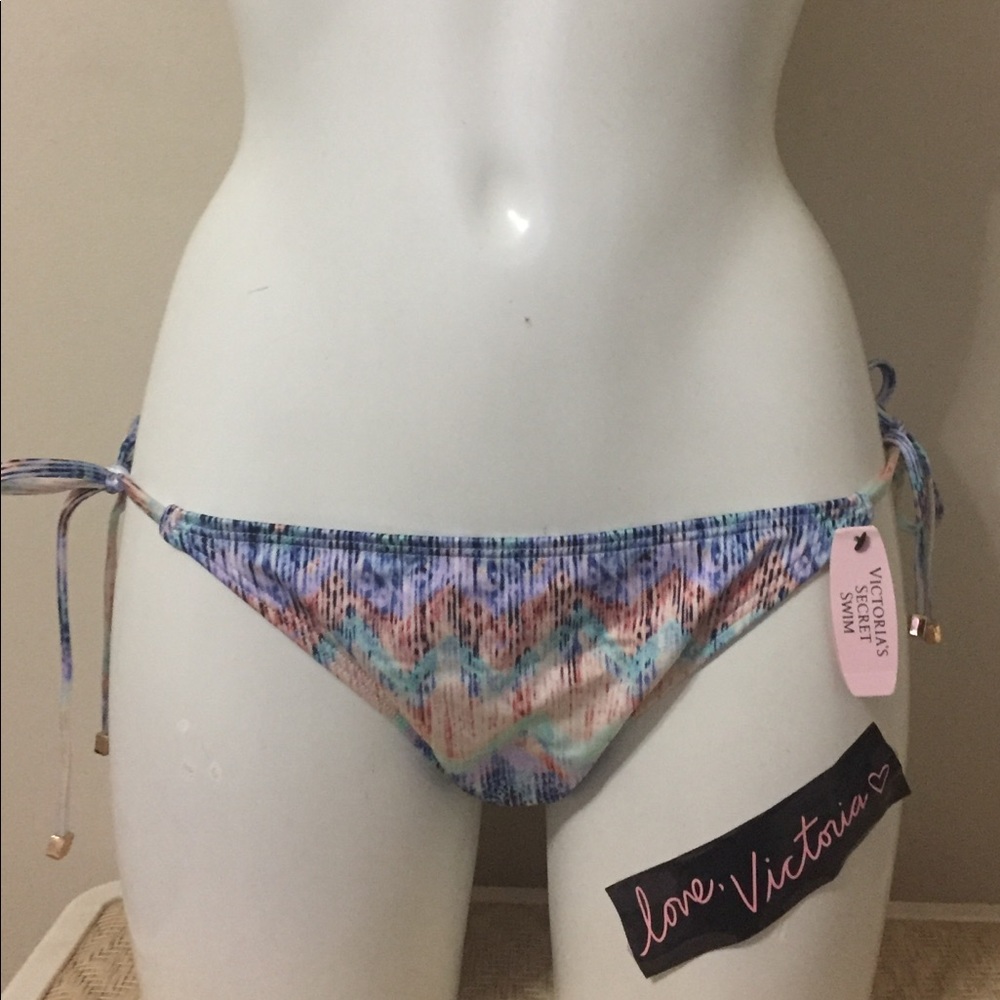 NWT Victoria's The Skimpy String