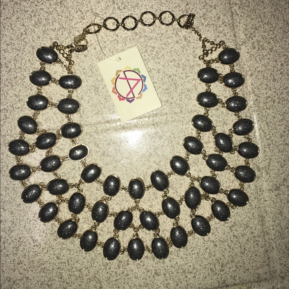 NWT reversible collar necklace