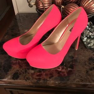 Hot Pink Heels💓
