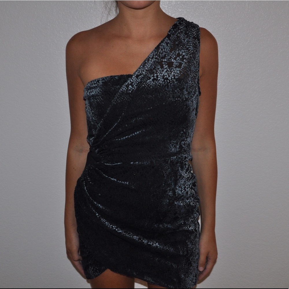 One Shoulder Velvet Dark Blue Dress