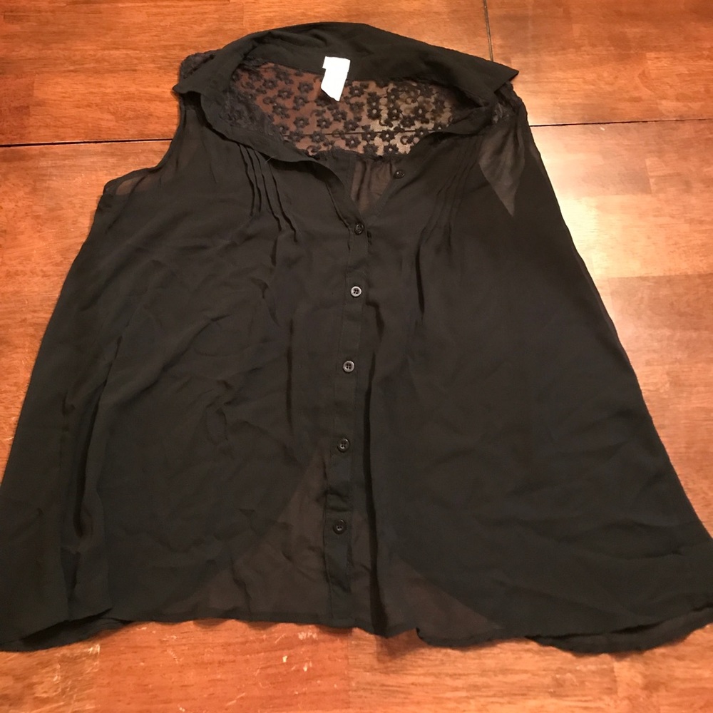 Black sheer charming Charlie top