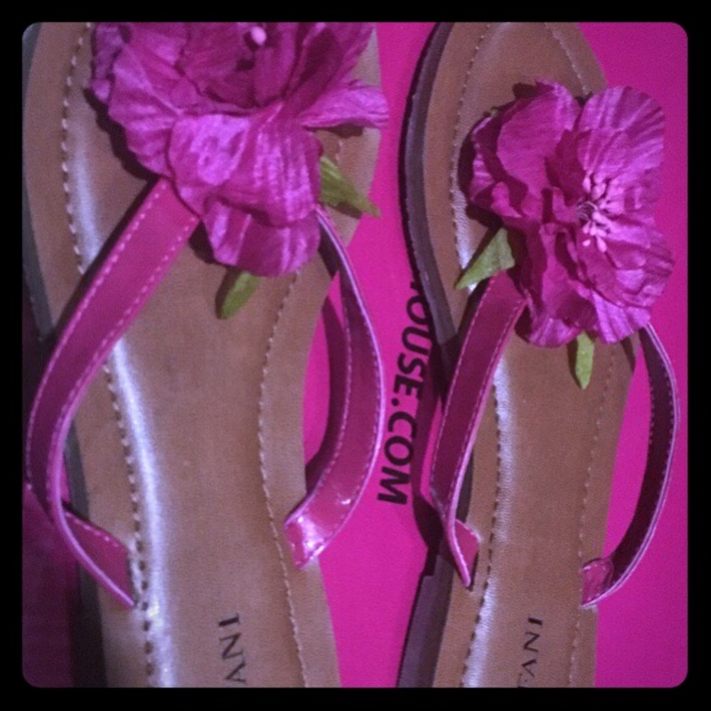 Flower pink sandals