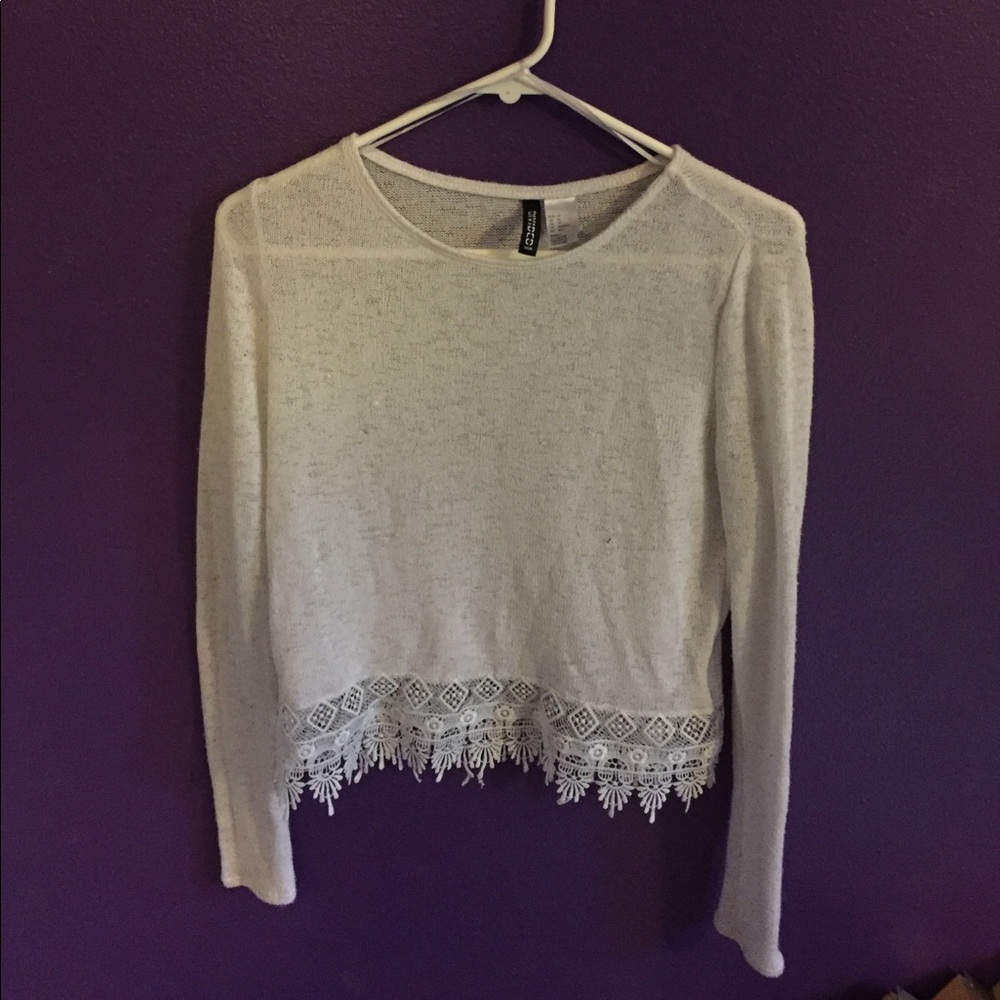 Thin sweater