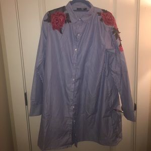 Boohoo rose appliqué shirt dress- NWOT