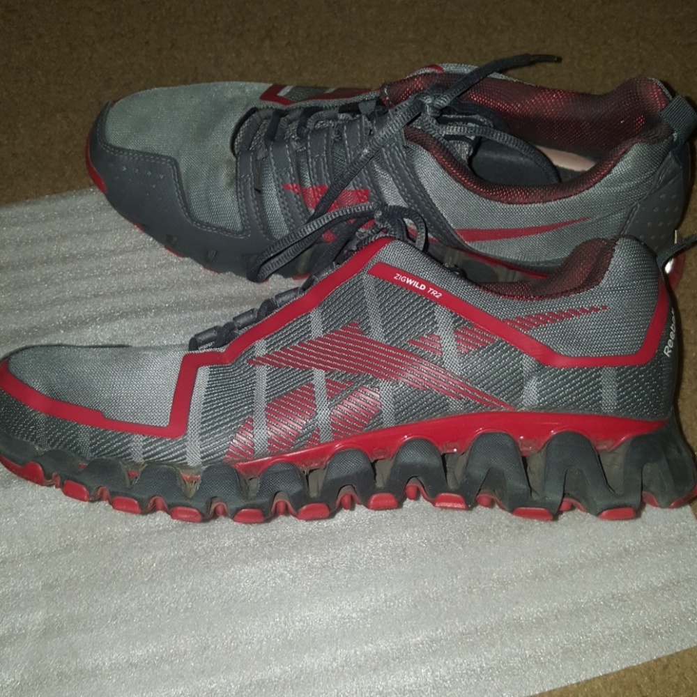 Super Sale Reebok Zigtech Size 9 - image 5