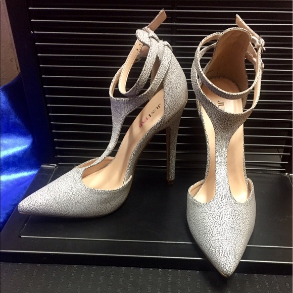 SOLD JUST-FAB T-Strap High Heel Stone Faux Leather - Picture 2 of 6