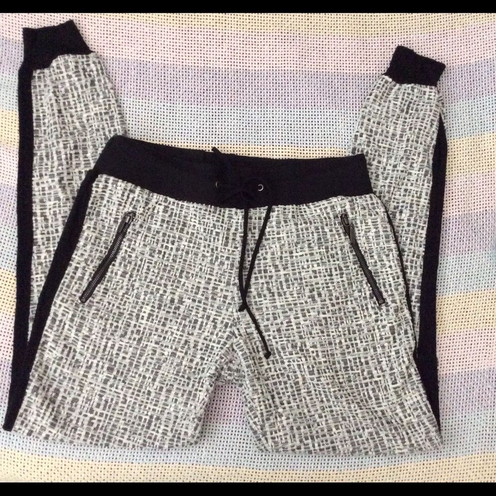 S O L D  Willow & Clay jogging pants