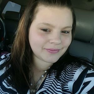 Meet your Posher, Clarissa