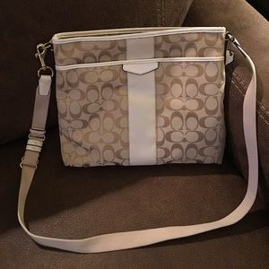 🔥🔥Price Drop🔥🔥 *AUTHENTIC* Coach hipster