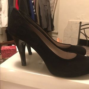 Nine West Black Suede Platform Heel sz 11