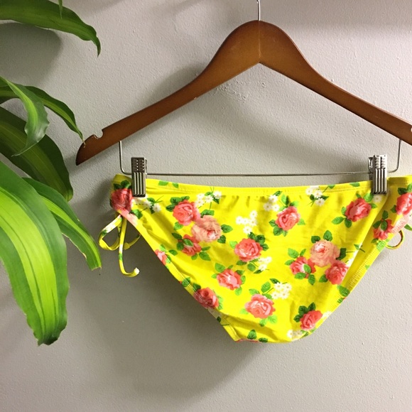 Floral Bikini Bottom - Picture 2 of 4