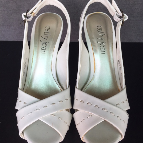 SOLD!! Cathy Jean peep toe heels - Picture 1 of 3
