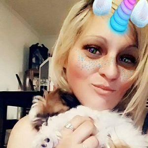 Meet your Posher, Cynthia