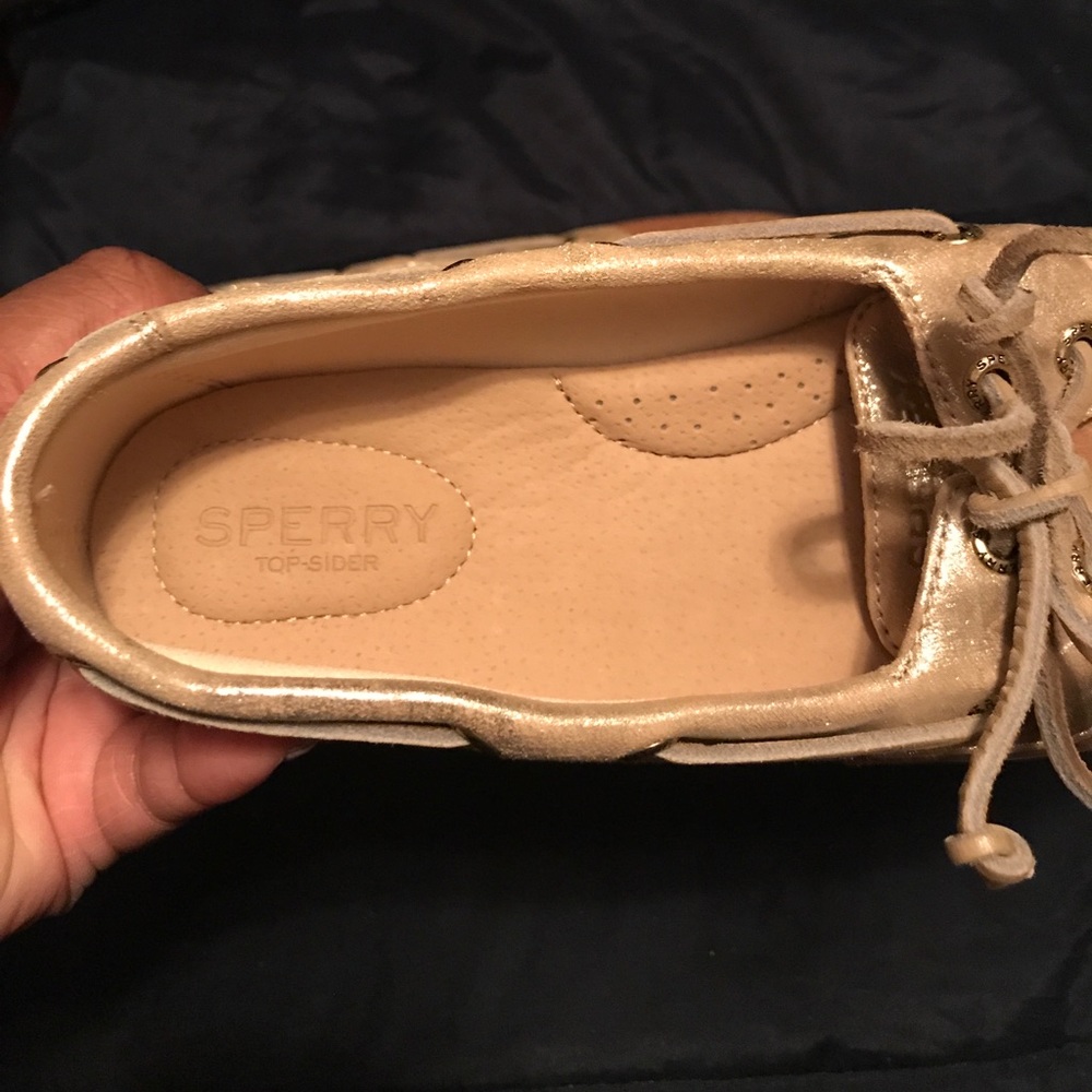 Sperry's - Picture 3 of 4