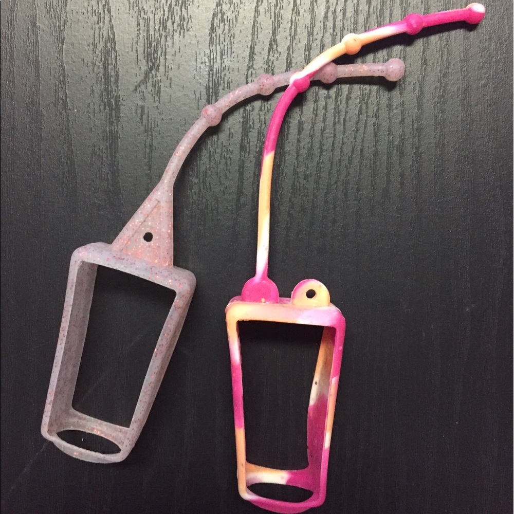 b&bw hand sanitizer carriers
