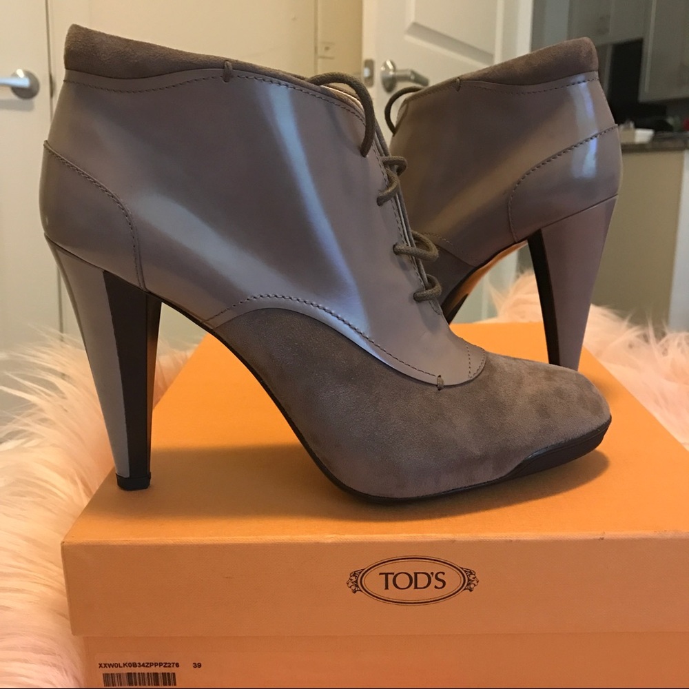 ❌ SOLD ❌ Tod's Heeled Boots. 🌹 - Picture 1 of 8