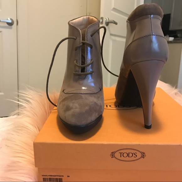 ❌ SOLD ❌ Tod's Heeled Boots. 🌹 - Picture 2 of 8