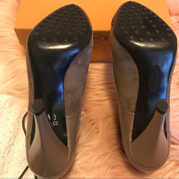 ❌ SOLD ❌ Tod's Heeled Boots. 🌹 - Picture 3 of 8