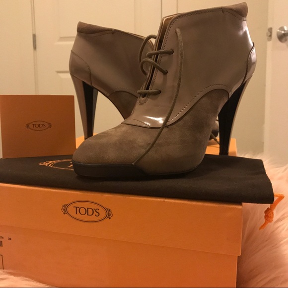 ❌ SOLD ❌ Tod's Heeled Boots. 🌹 - Picture 4 of 8