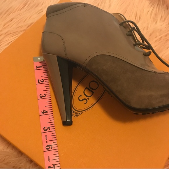❌ SOLD ❌ Tod's Heeled Boots. 🌹 - Picture 7 of 8