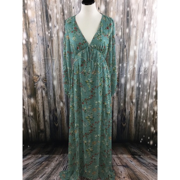Sage Long Sleeve Floral Slit Maxi Dress - Picture 4 of 4