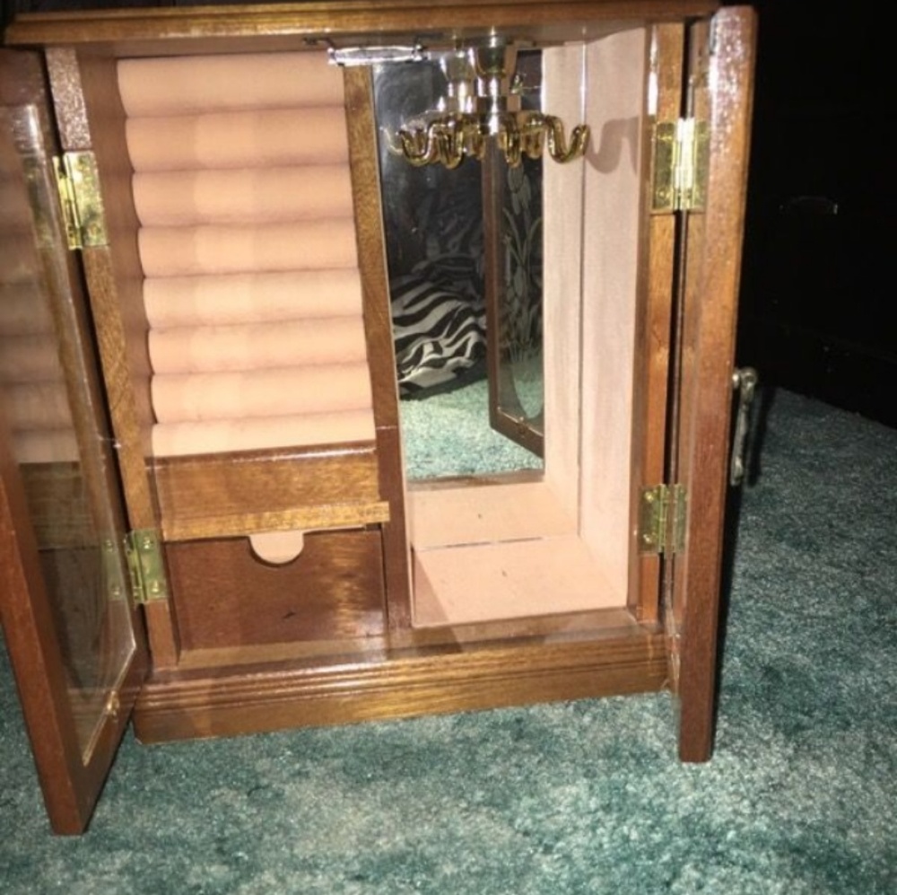Wooden Jewelery Box