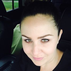 Meet your Posher, Nichole