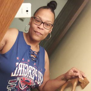 Meet your Posher, Dione