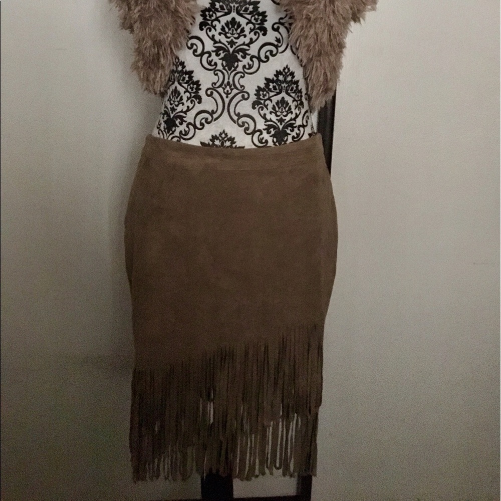 Skirt faux suede