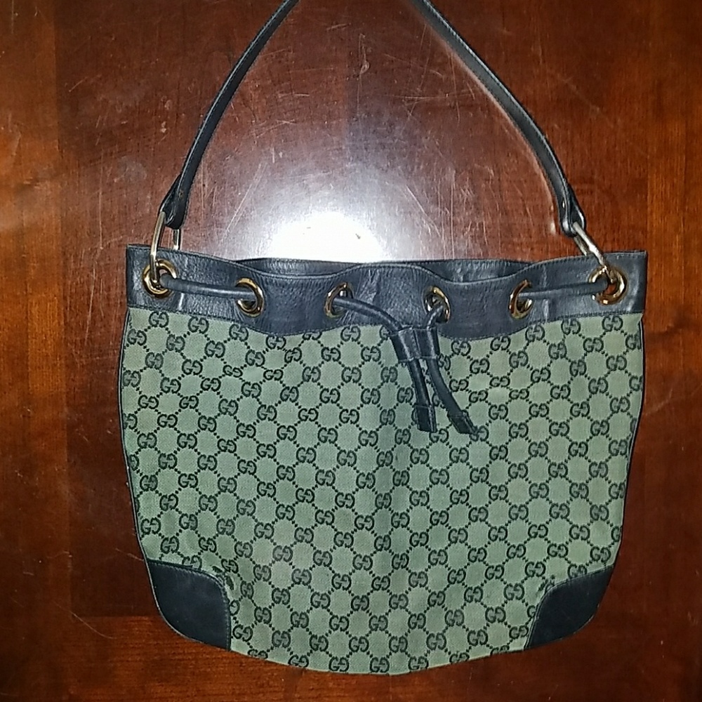 Authentic Gucci purse.