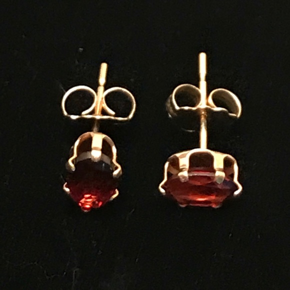 14K Yellow Gold Oval Garnet Ear Studs - Picture 4 of 5