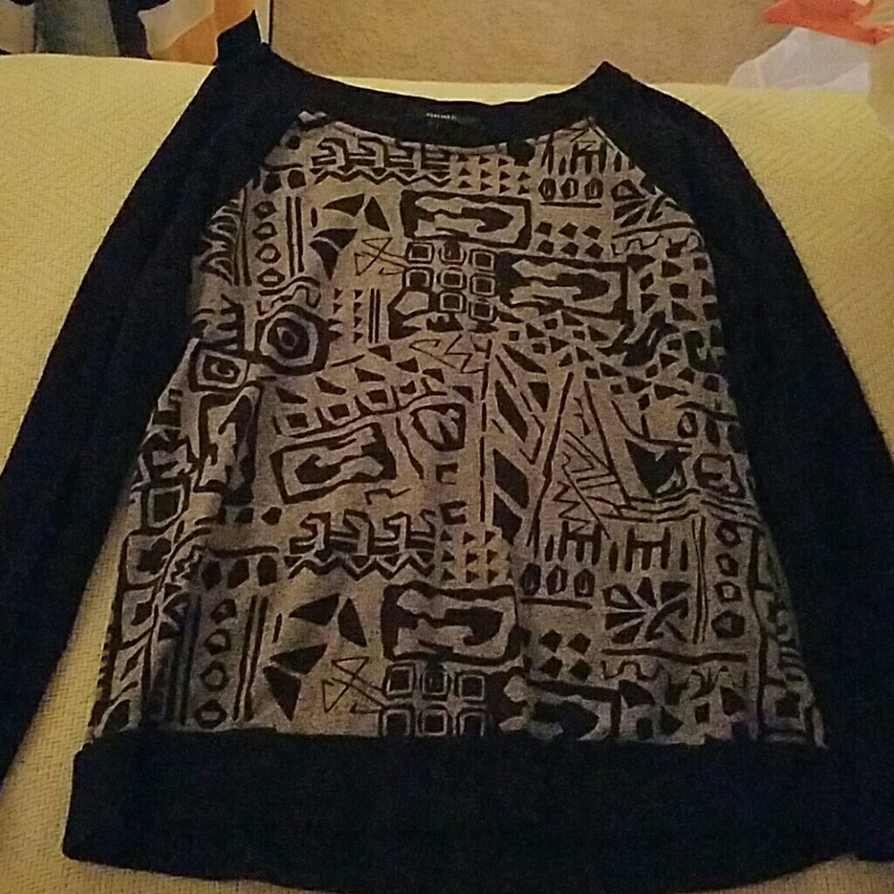 Forever 21 black and grey patterned sweater