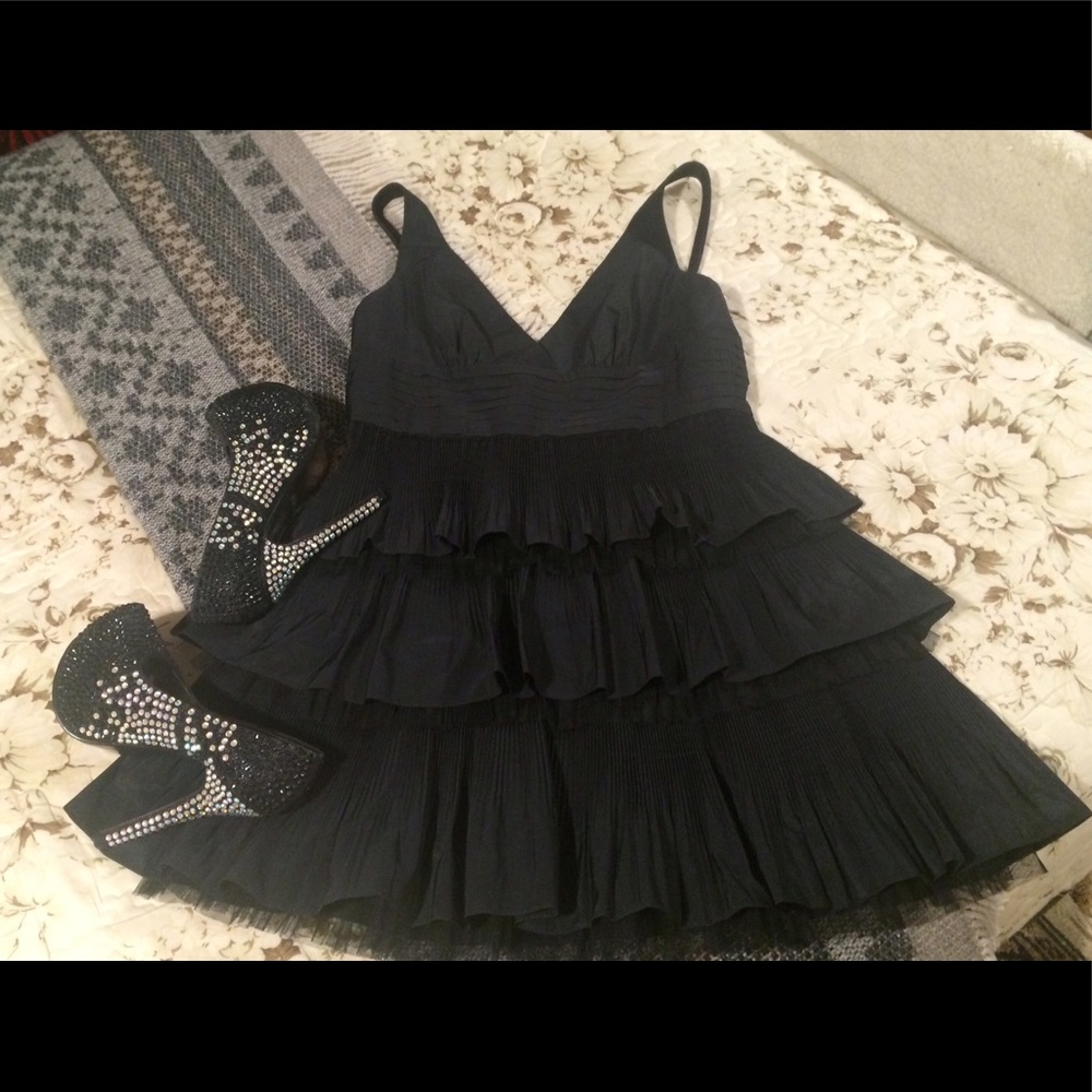 👗💝🆕BCBG Black Cocktail Dress.