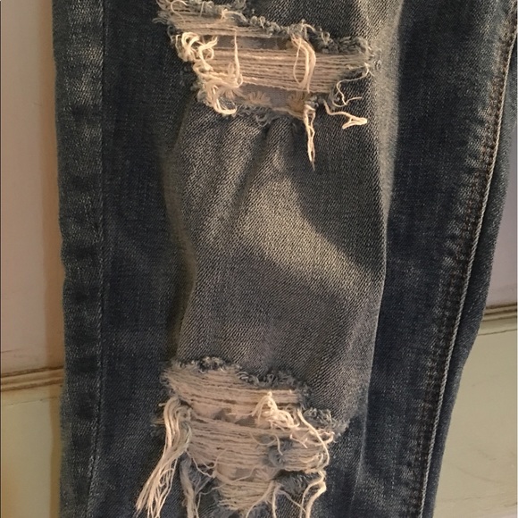 American Eagle "Embellished" Tomboy Jeans - Picture 4 of 5