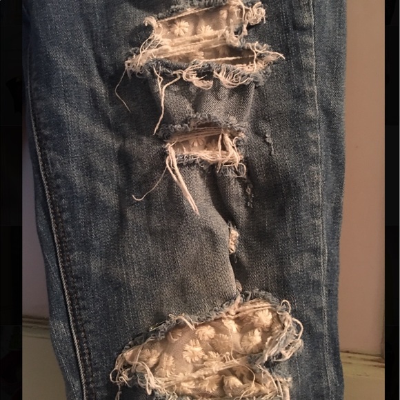 American Eagle "Embellished" Tomboy Jeans - Picture 5 of 5