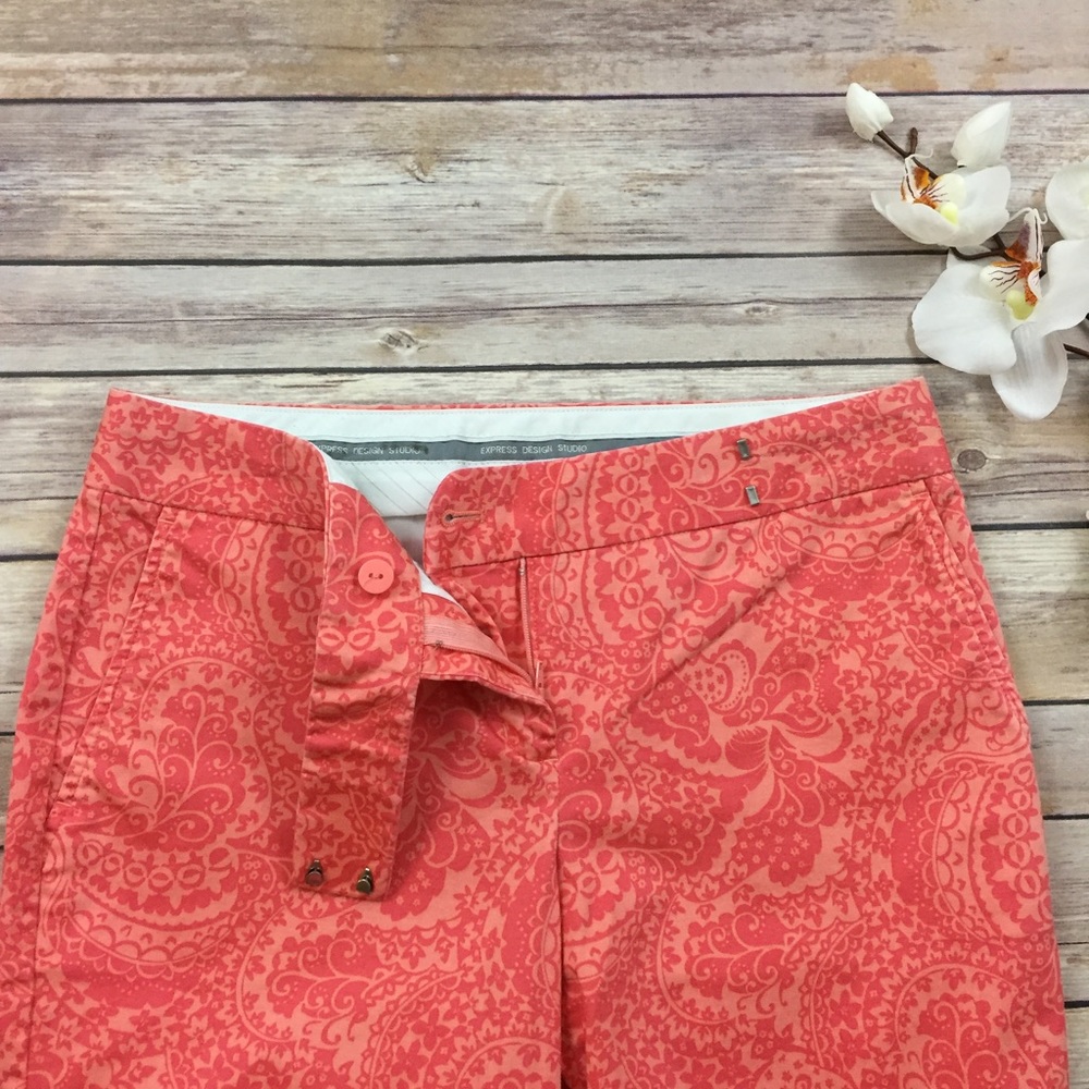 Express Editor Paisley Crop Flare Coral Pants 2 - Picture 5 of 6