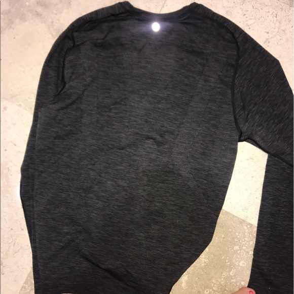 lululemon athletica Other - Men's Lululemon long sleeve size XL
