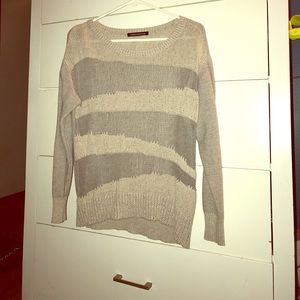 Thin sweater