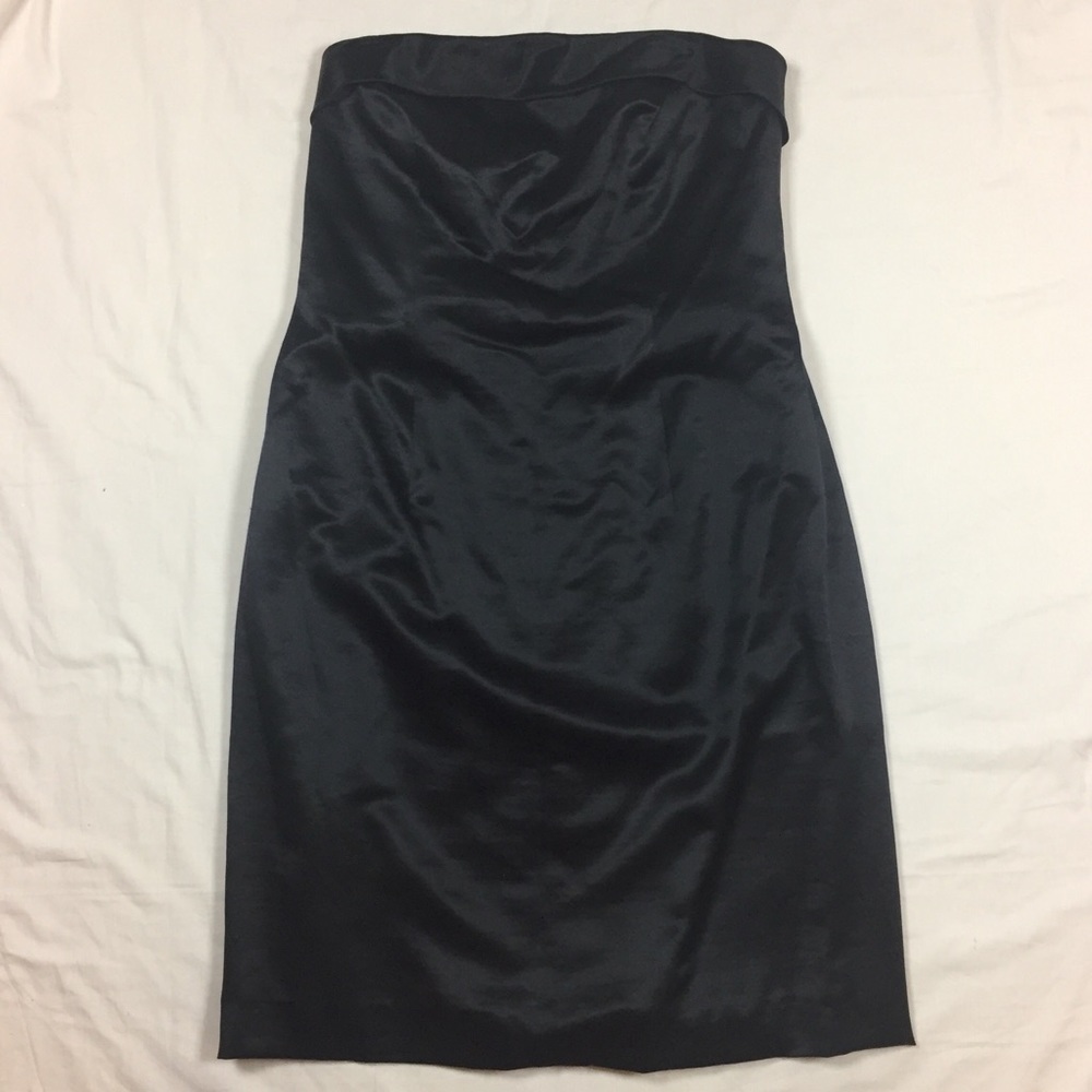 $1050 Retail Escada Silk strapless duchesse - Picture 4 of 8