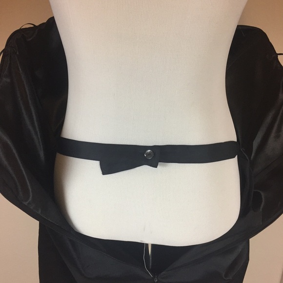 $1050 Retail Escada Silk strapless duchesse - Picture 6 of 8