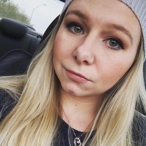 Meet your Posher, Whitney