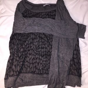 Spotted charcoal grey sweater.