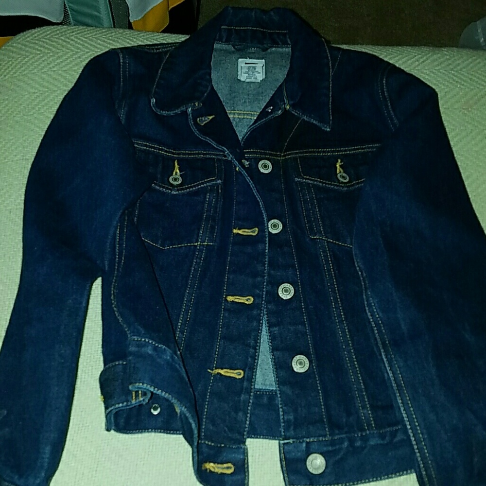 Gap dark wash denim jacket