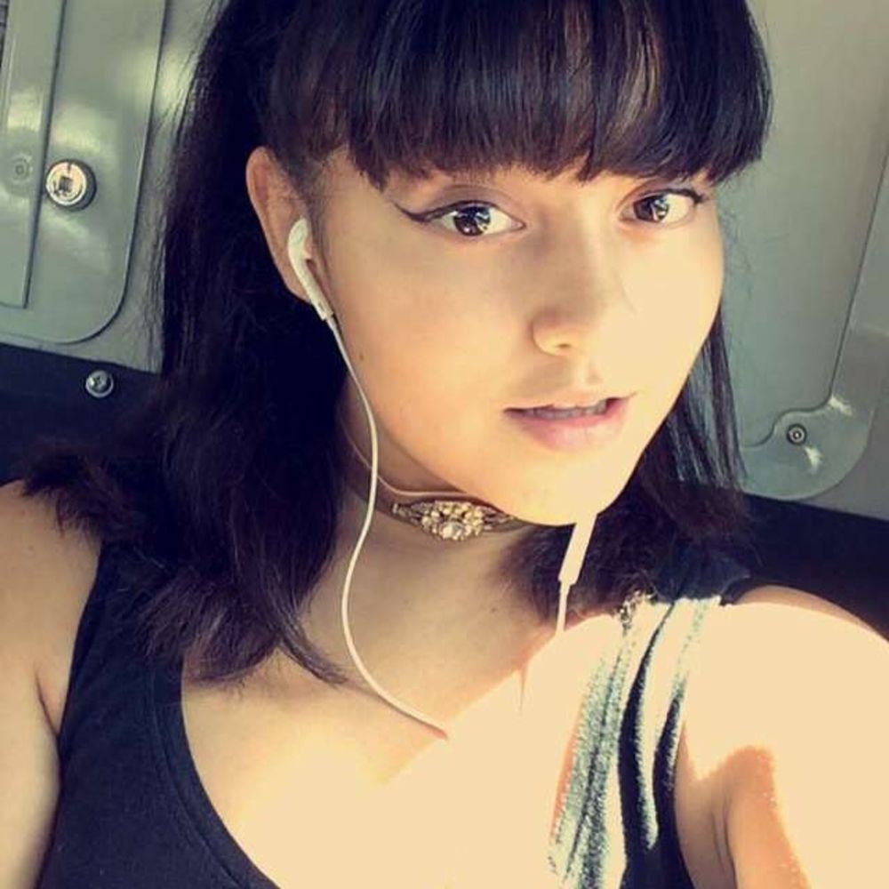 Meet your Posher, Cynthia