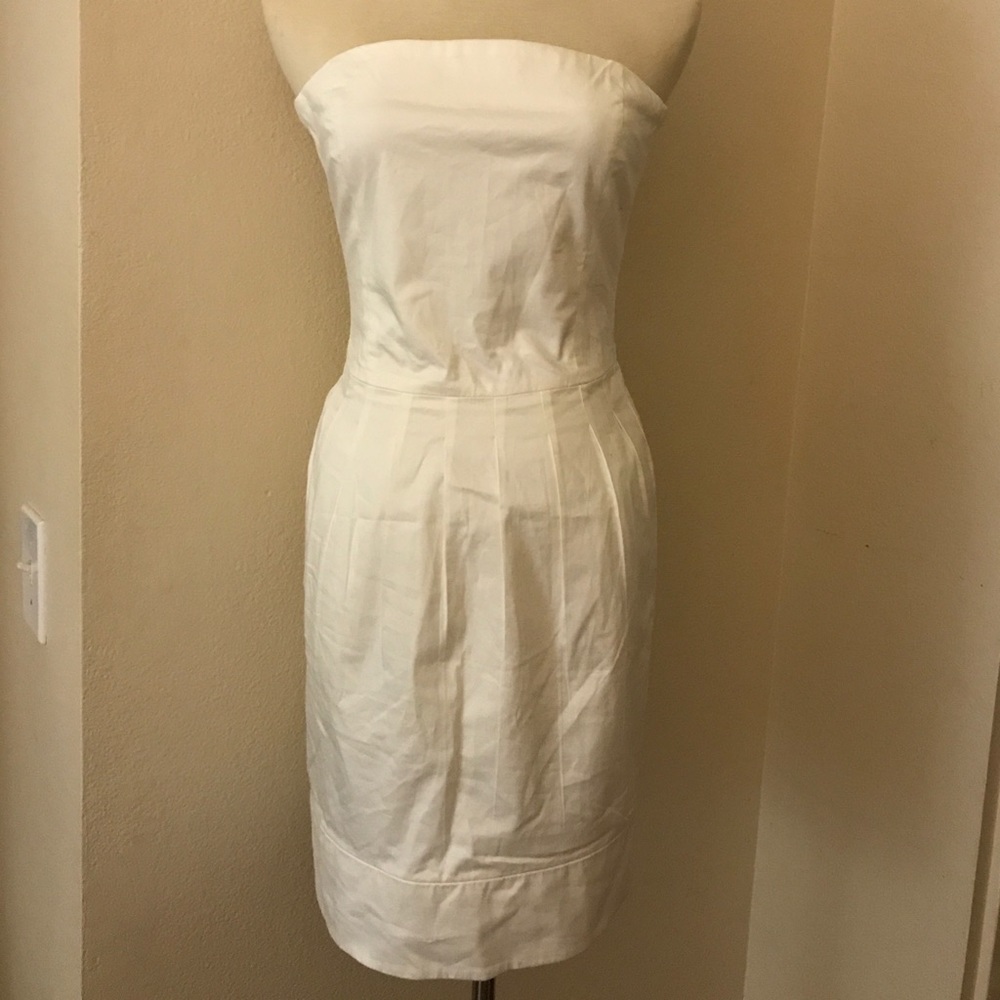 Club Monaco white strapless dress has pockets NWOT