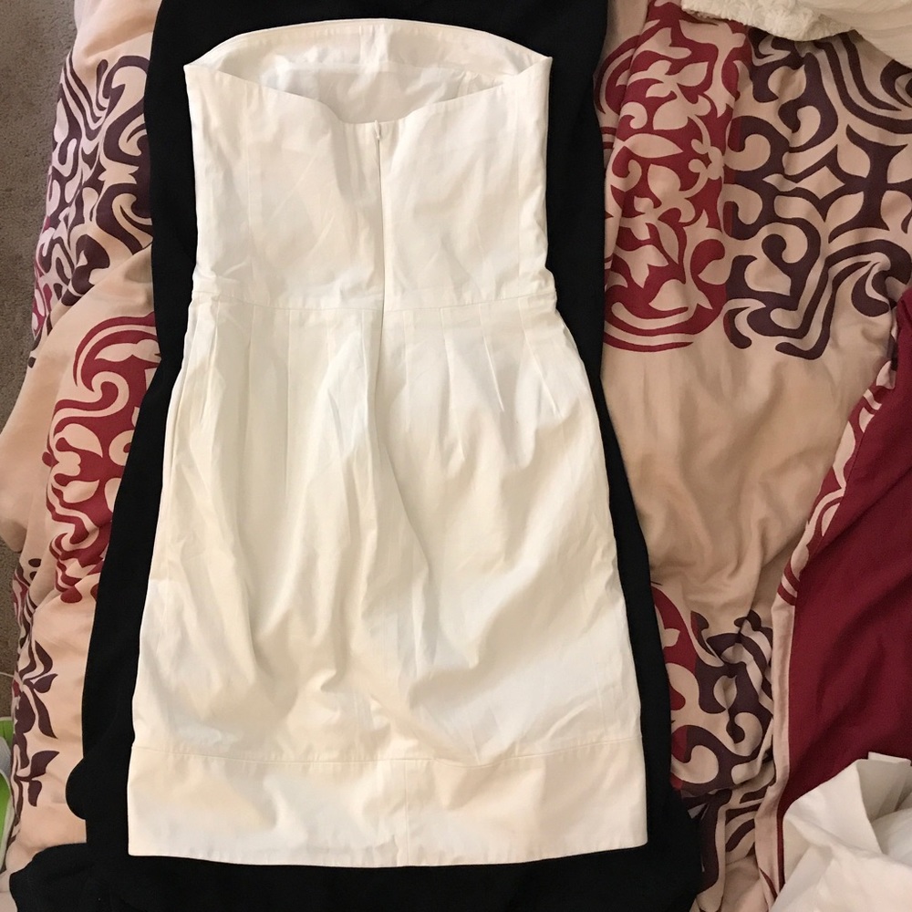 Club Monaco white strapless dress has pockets NWOT - Picture 5 of 5